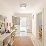 Гостевой дом Escape To Your Private Pool, Sea Views And Bbq