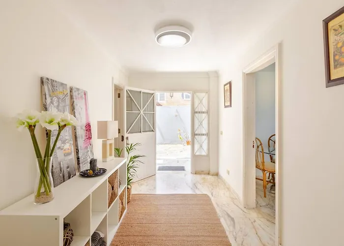 게스트하우스 Escape To Your Private Pool, Sea Views And Bbq